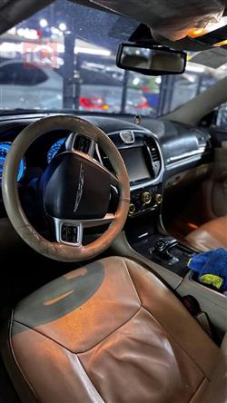 کرایسلەر 300